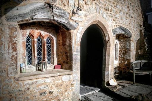 Homestay In The Heart Of Avalon 글라스턴버리 외부 사진