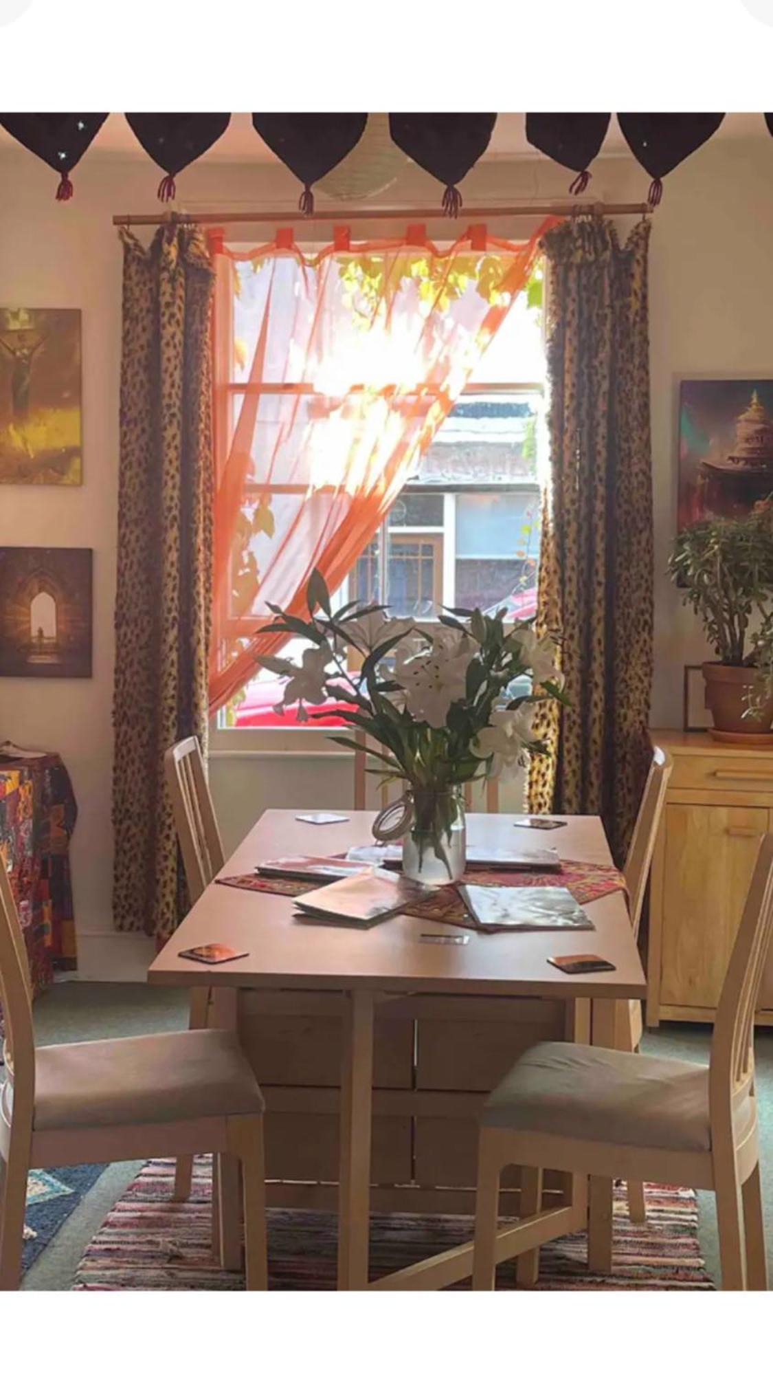 Homestay In The Heart Of Avalon 글라스턴버리 외부 사진