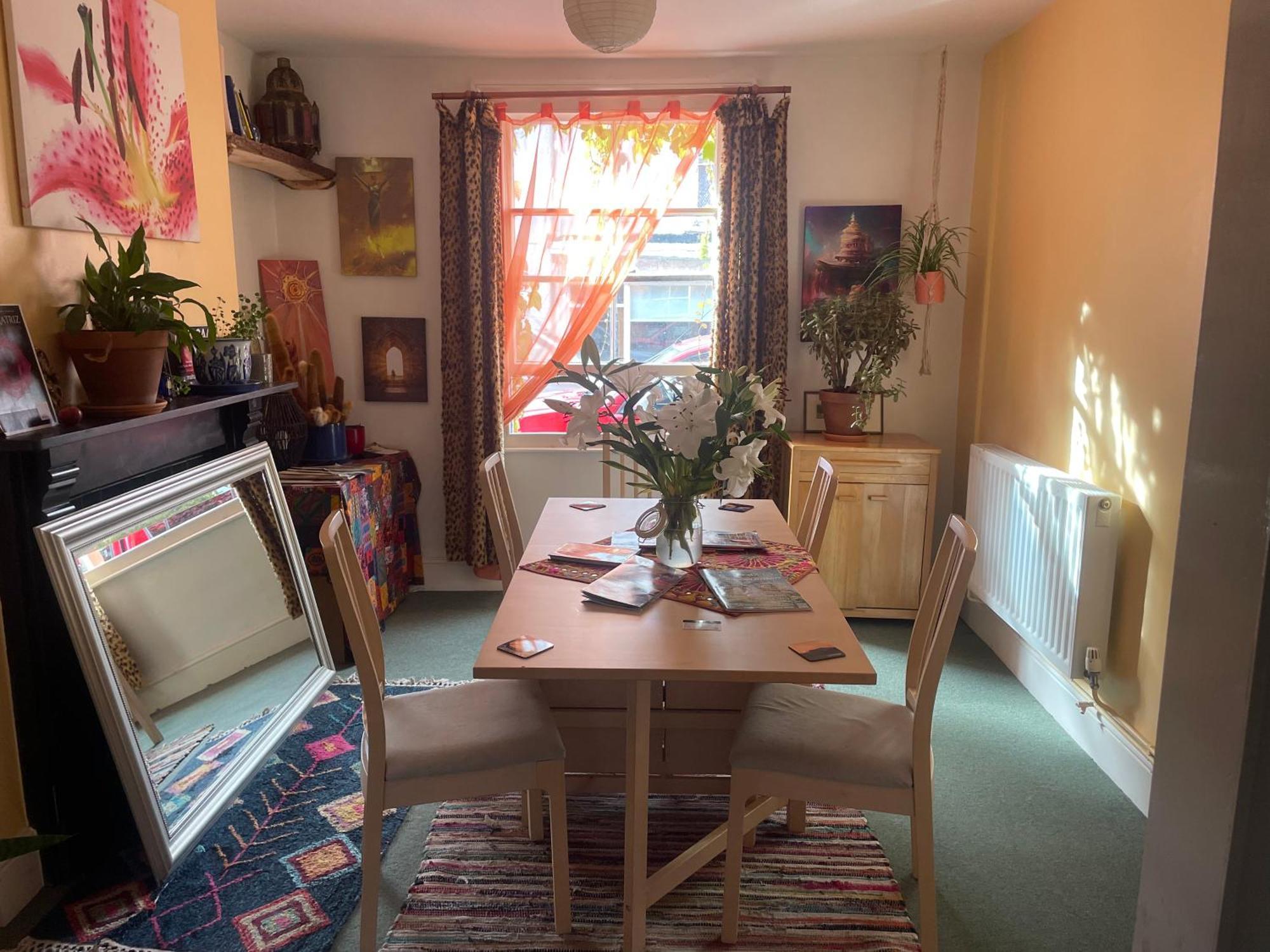 Homestay In The Heart Of Avalon 글라스턴버리 외부 사진